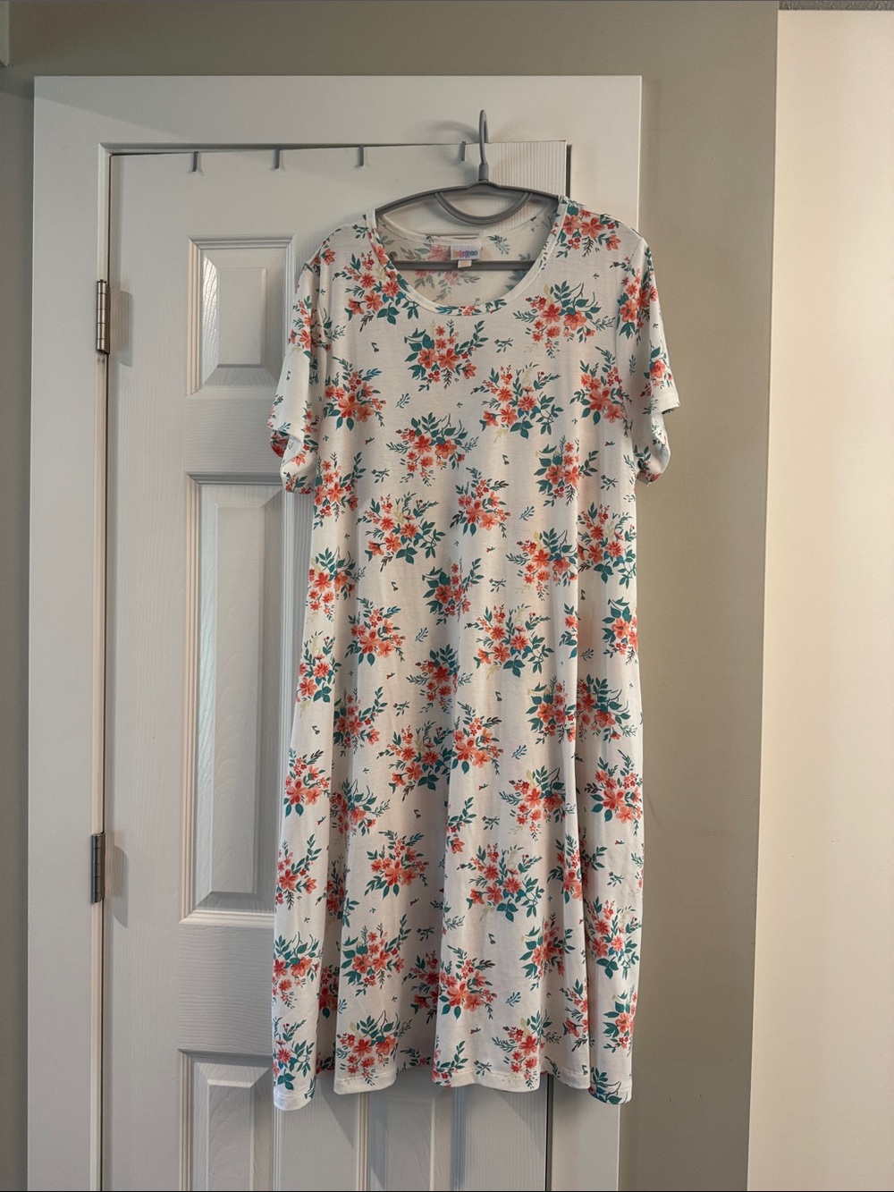 Midi Dress with Coral Floral Print Fits Large to 3X